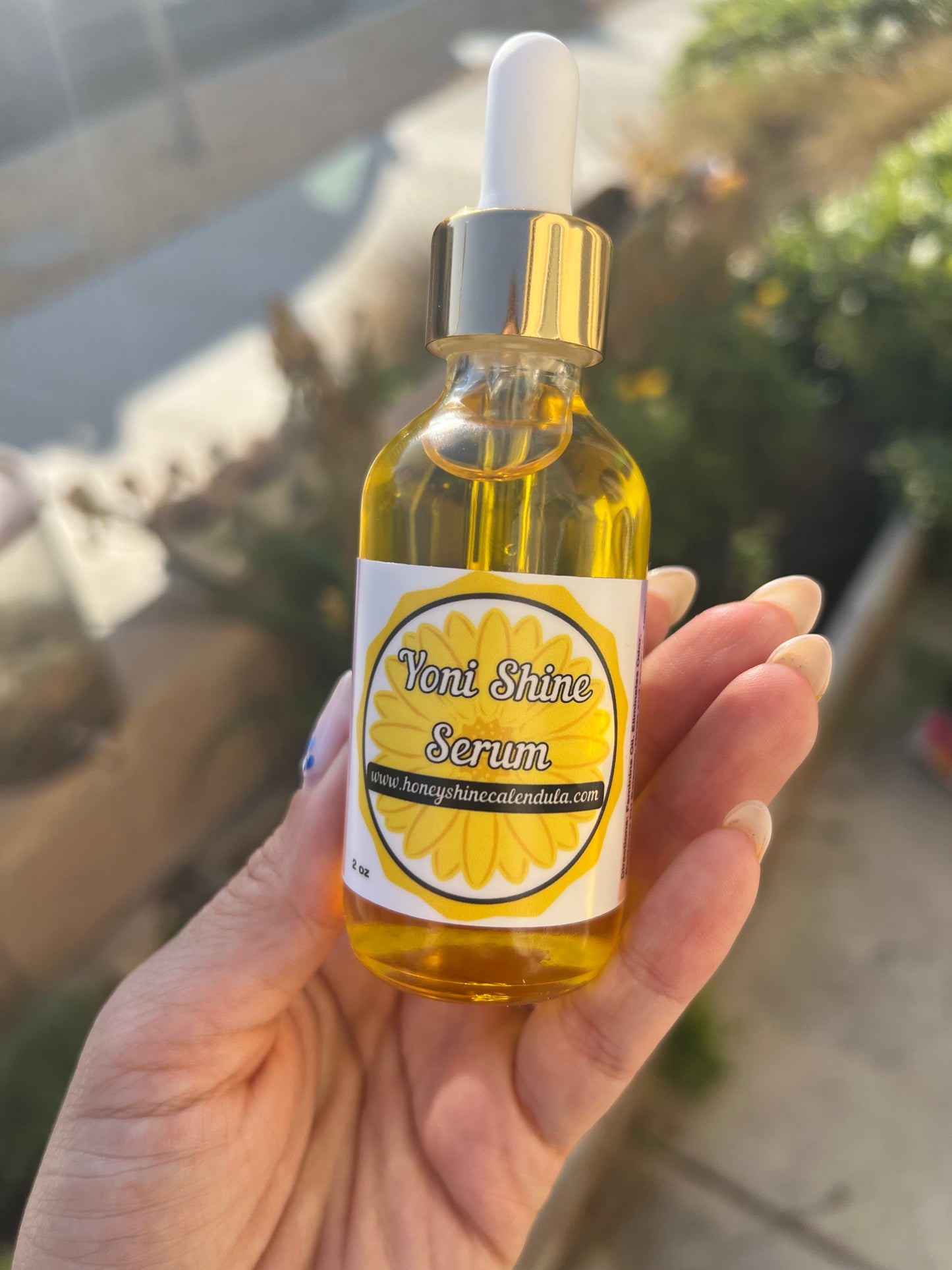 Yoni Shine Serum